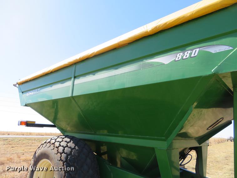 image for item DC0889 Brent 880 grain cart