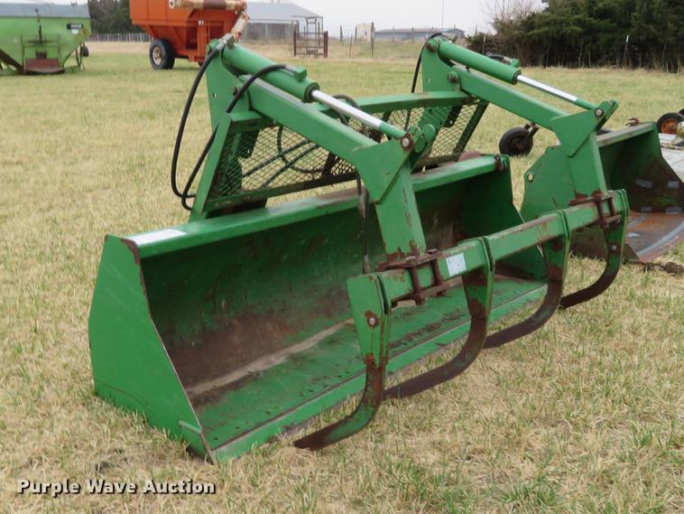 image for item DC0942 John Deere bucket