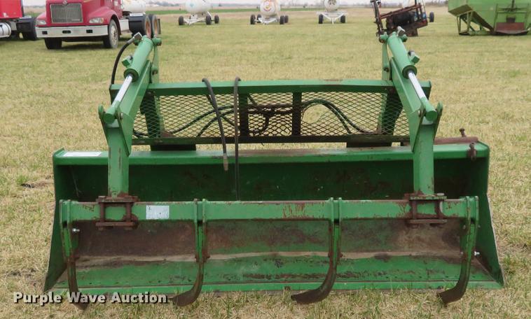 image for item DC0942 John Deere bucket
