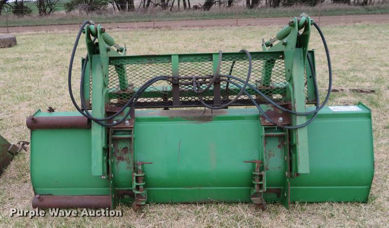 image for item DC0942 John Deere bucket