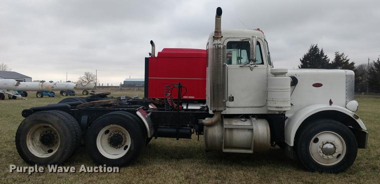 image for item DC0953 1977 Peterbilt 359 S13 semi truck