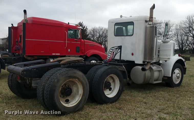 image for item DC0953 1977 Peterbilt 359 S13 semi truck