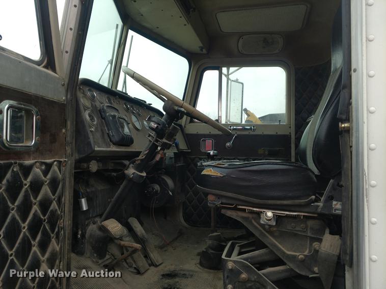 image for item DC0953 1977 Peterbilt 359 S13 semi truck