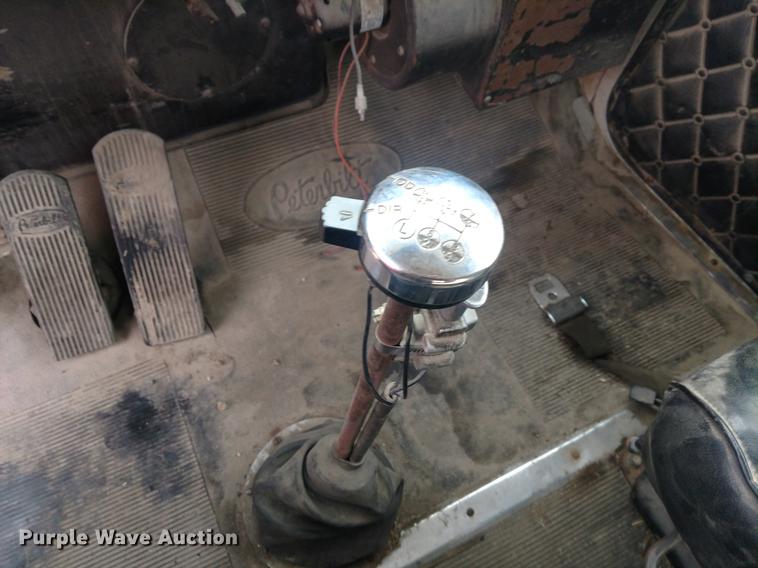 image for item DC0953 1977 Peterbilt 359 S13 semi truck