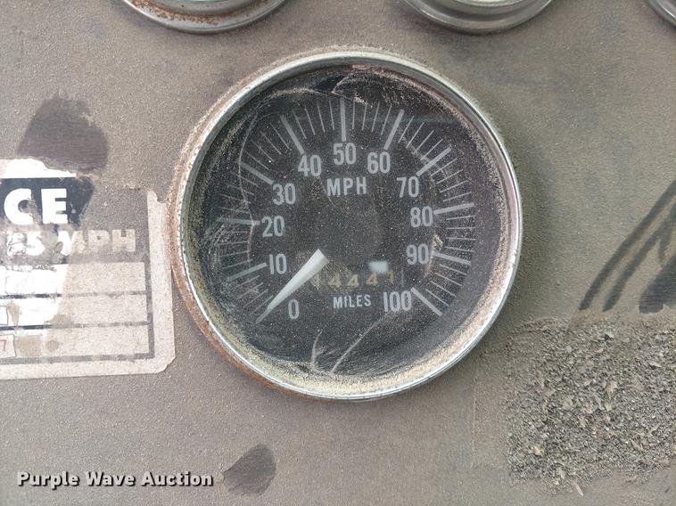 image for item DC0953 1977 Peterbilt 359 S13 semi truck