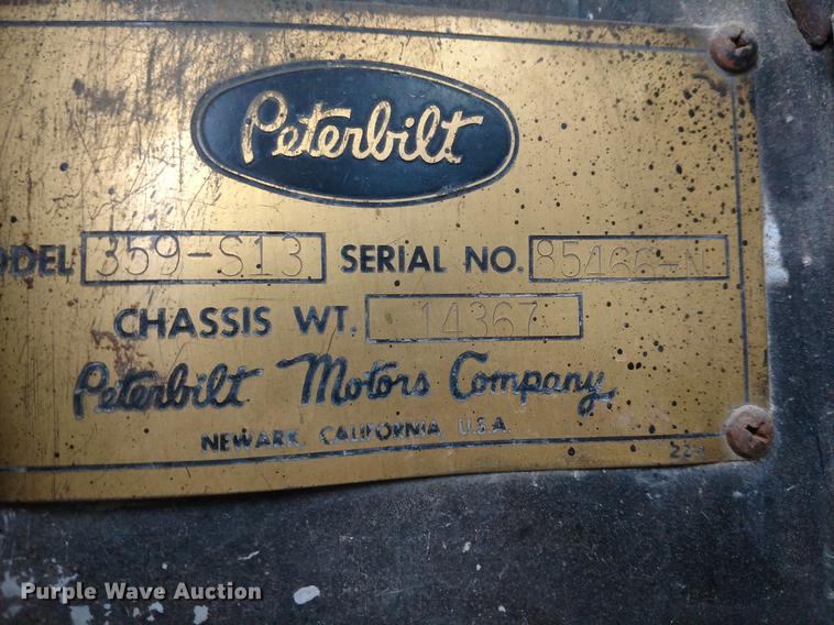 image for item DC0953 1977 Peterbilt 359 S13 semi truck