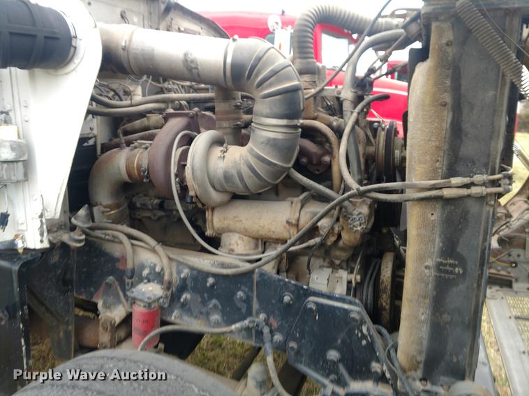 image for item DC0953 1977 Peterbilt 359 S13 semi truck