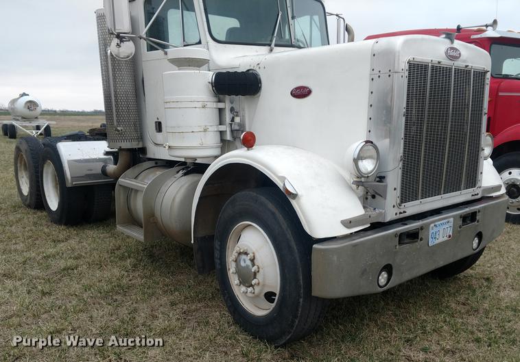 image for item DC0953 1977 Peterbilt 359 S13 semi truck