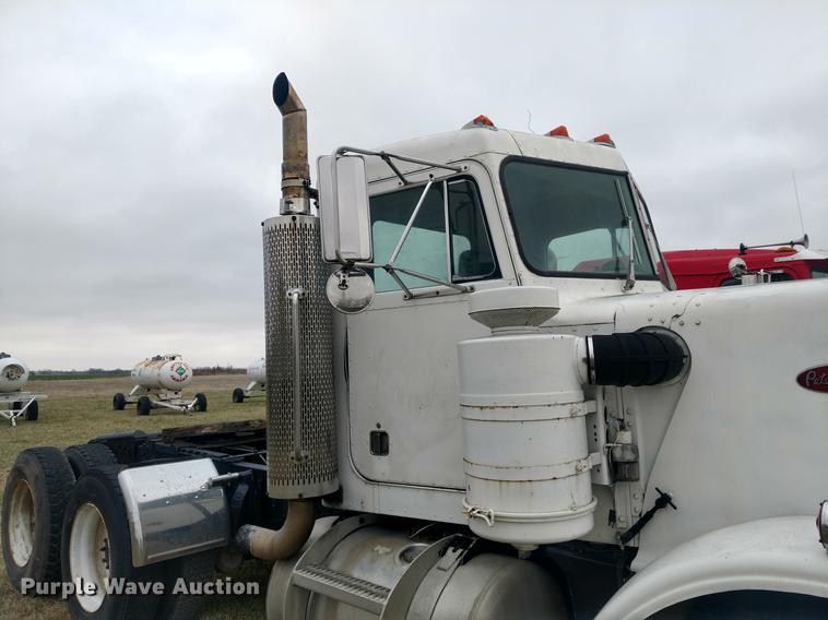 image for item DC0953 1977 Peterbilt 359 S13 semi truck