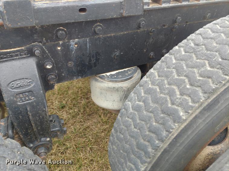 image for item DC0953 1977 Peterbilt 359 S13 semi truck