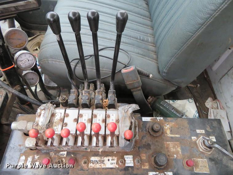 image for item DC0954 1994 Chevrolet Kodiak applicator truck