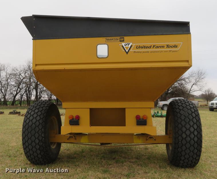 image for item DC0955 UFT 625-H grain cart