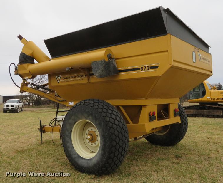 image for item DC0955 UFT 625-H grain cart