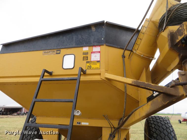 image for item DC0955 UFT 625-H grain cart