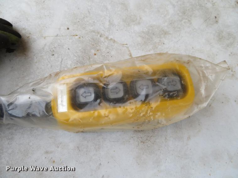 image for item DC0955 UFT 625-H grain cart