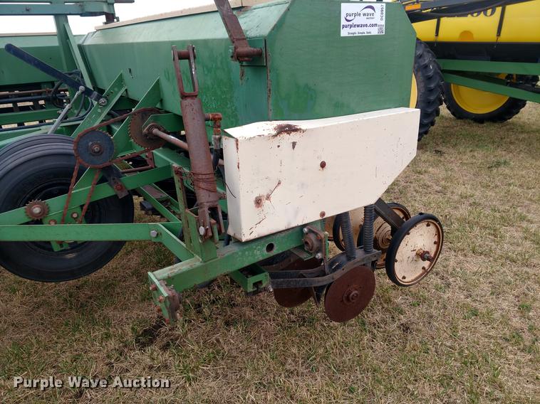 image for item DC0957 Great Plains 450882-DDS-F grain drill