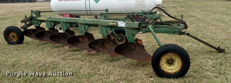 image for item DC0960 John Deere A3100 six bottom plow