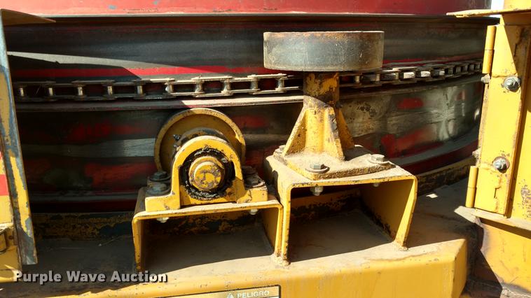 image for item DC0963 HayBuster Big Bite H1000 tub grinder