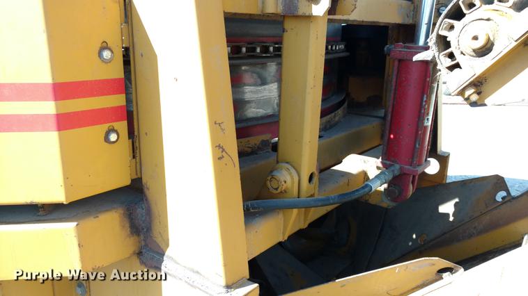 image for item DC0963 HayBuster Big Bite H1000 tub grinder