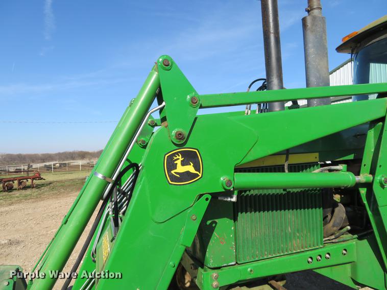 image for item DC0965 1974 John Deere 4430 tractor