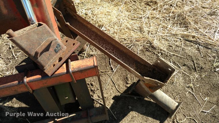 image for item DC0967 International 2350 Mount-O-Matic loader