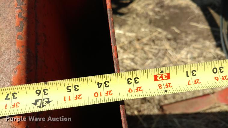 image for item DC0967 International 2350 Mount-O-Matic loader