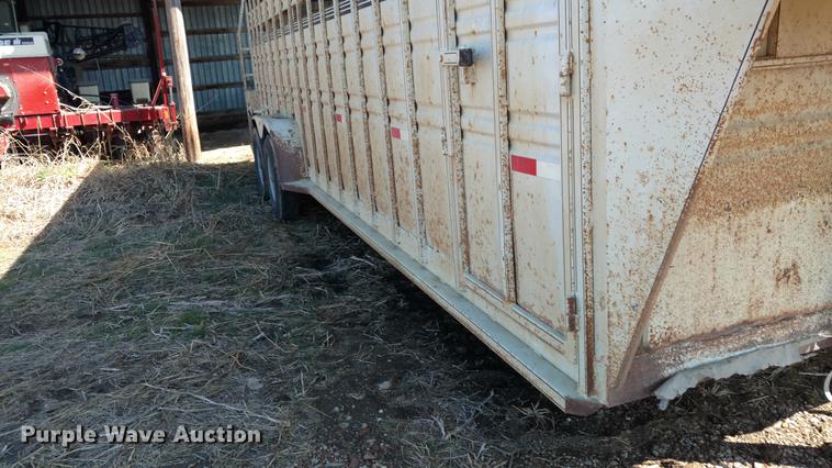 image for item DC0969 1998 Titan livestock trailer