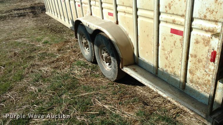 image for item DC0969 1998 Titan livestock trailer