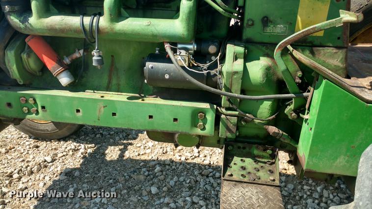 image for item DC0975 1965 John Deere 4020 tractor