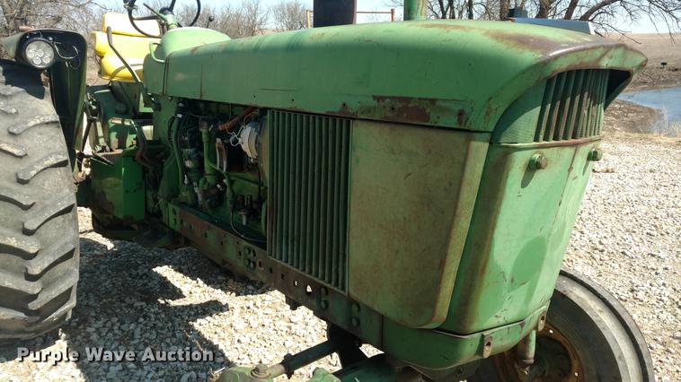 image for item DC0975 1965 John Deere 4020 tractor
