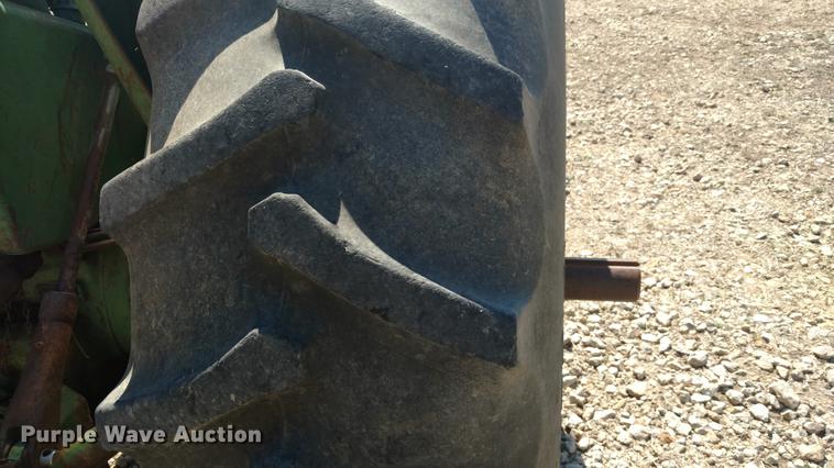 image for item DC0975 1965 John Deere 4020 tractor