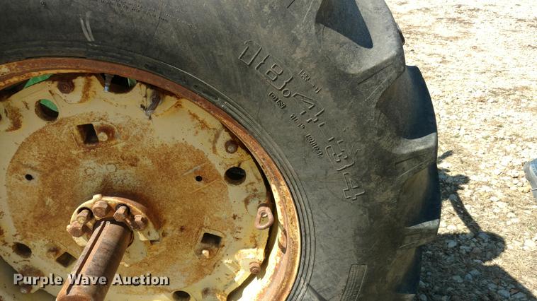 image for item DC0975 1965 John Deere 4020 tractor