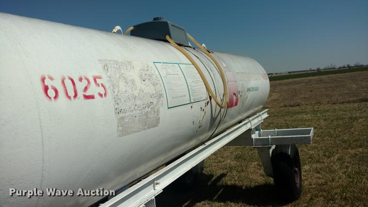 image for item DC0976 (2) anhydrous ammonia tanks