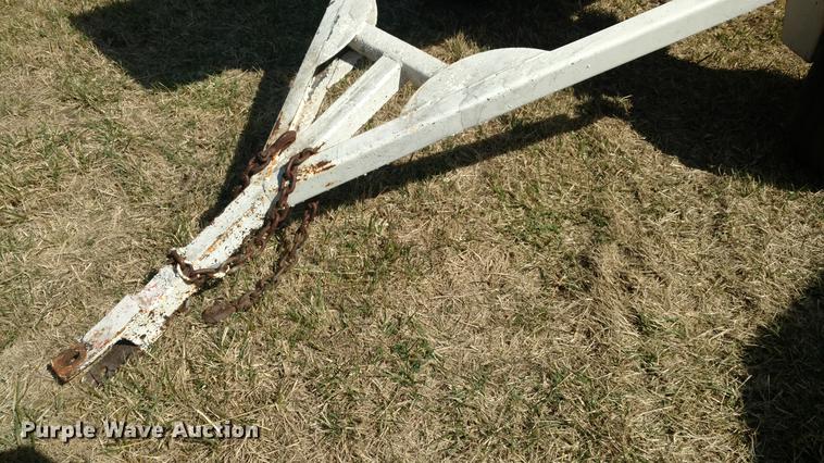 image for item DC0976 (2) anhydrous ammonia tanks