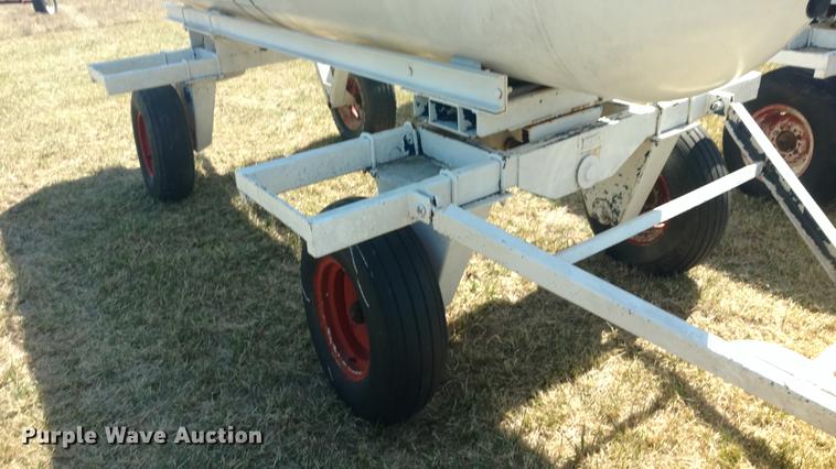 image for item DC0976 (2) anhydrous ammonia tanks