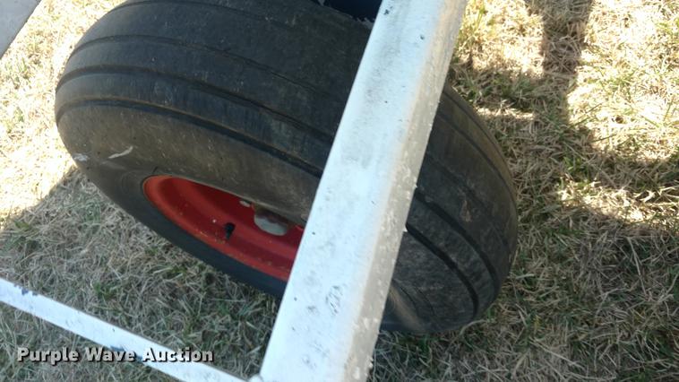 image for item DC0976 (2) anhydrous ammonia tanks