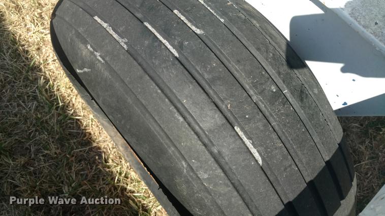 image for item DC0976 (2) anhydrous ammonia tanks