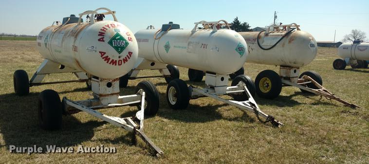 image for item DC0977 (3) anhydrous ammonia tanks
