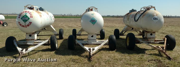 image for item DC0977 (3) anhydrous ammonia tanks