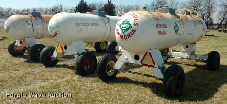 image for item DC0977 (3) anhydrous ammonia tanks
