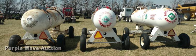 image for item DC0977 (3) anhydrous ammonia tanks