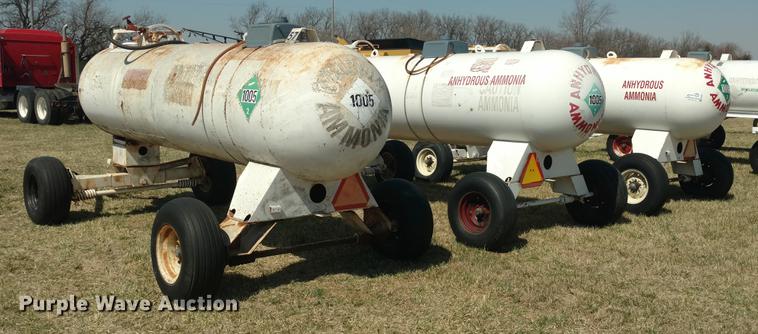image for item DC0977 (3) anhydrous ammonia tanks