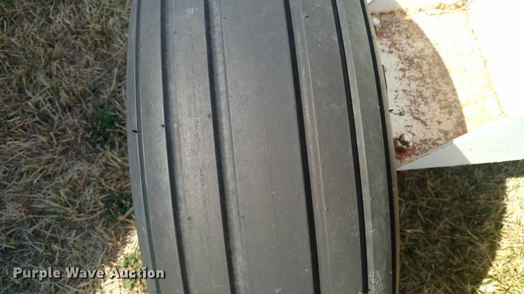 image for item DC0977 (3) anhydrous ammonia tanks