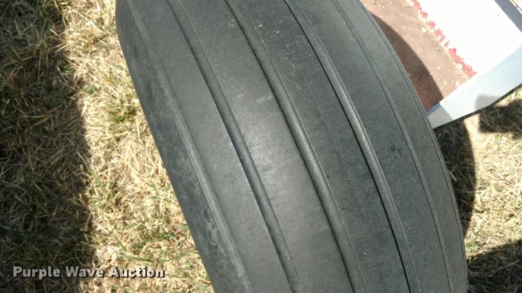 image for item DC0977 (3) anhydrous ammonia tanks