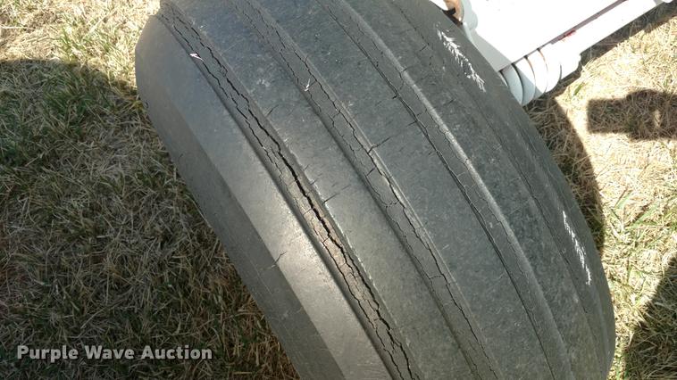 image for item DC0977 (3) anhydrous ammonia tanks