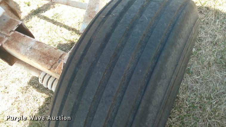 image for item DC0977 (3) anhydrous ammonia tanks