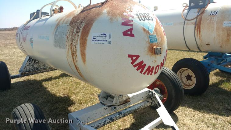 image for item DC0978 (2) anhydrous ammonia tanks