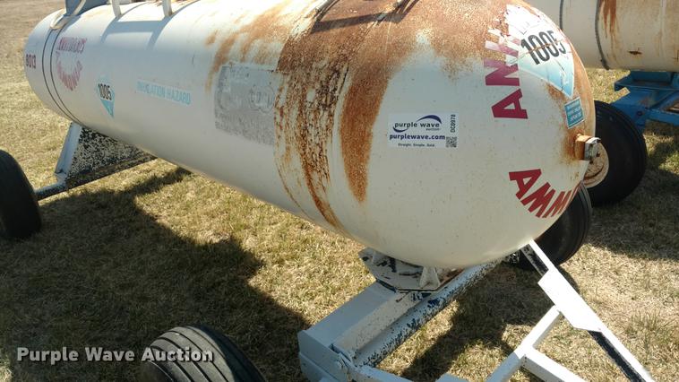 image for item DC0978 (2) anhydrous ammonia tanks