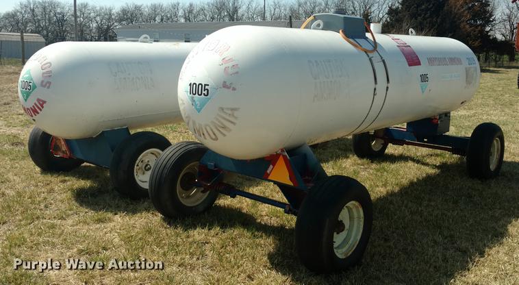 image for item DC0979 (2) anhydrous ammonia tanks