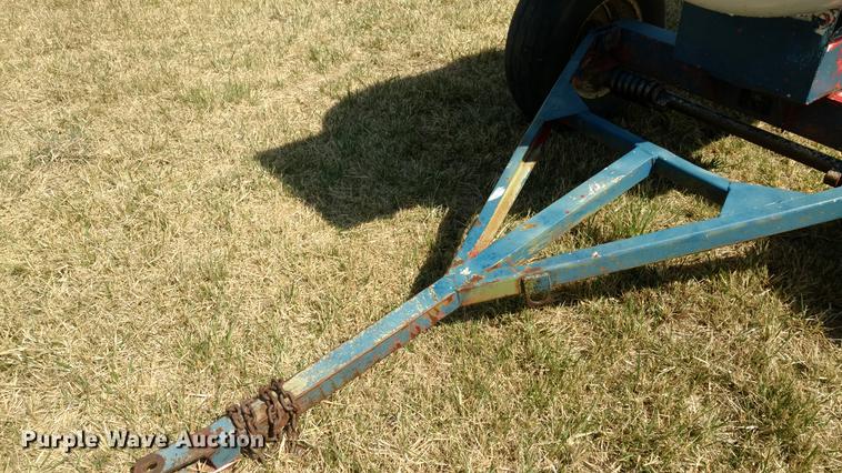 image for item DC0979 (2) anhydrous ammonia tanks